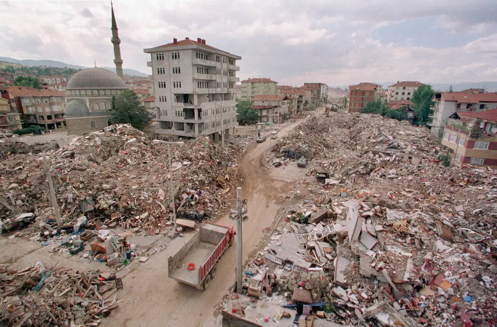 टर्की भूकम्प: मृत्यु हुनेको संख्या ४३ सय नाघ्यो