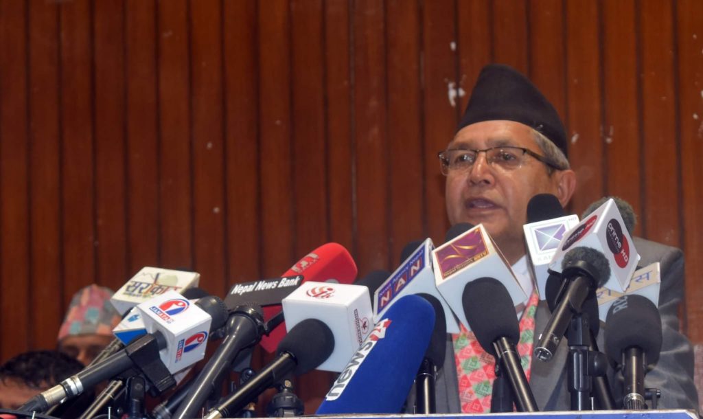 व्यवस्था परिवर्तन भए पनि अवस्था परिवर्तन हुन सकेनः सभामुख घिमिरे