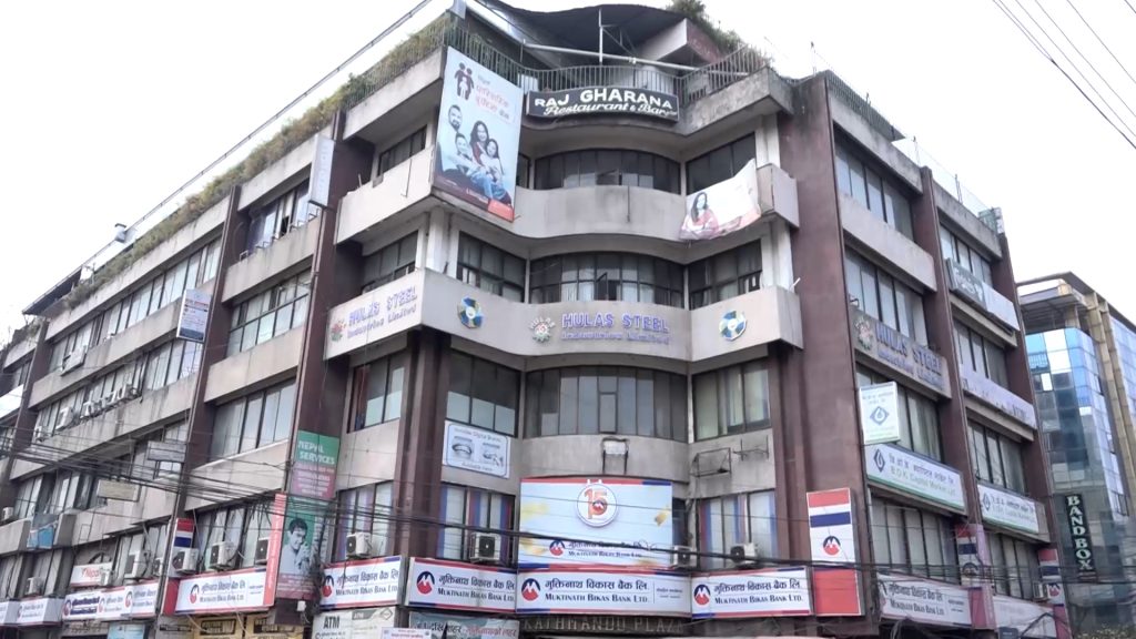 आफ्ना नीजि भवन अलपत्र छाडेर ६० लाख भाडा तिर्ने आलिसान महलमा सर्ने महानगरको हतारो