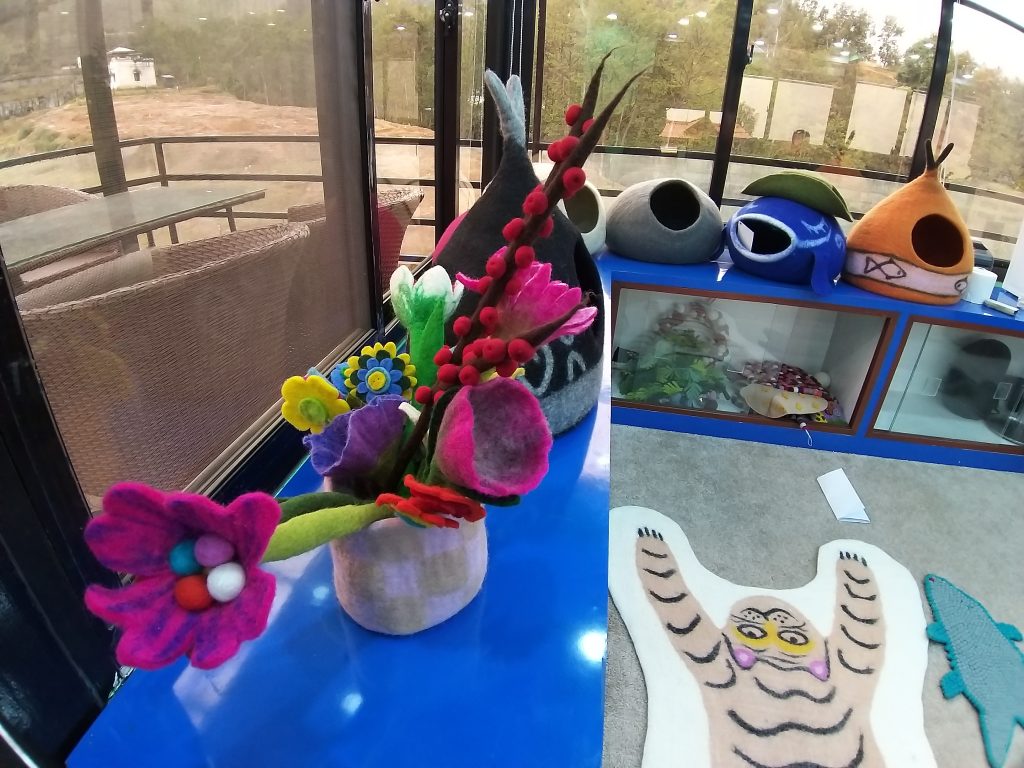 प्लाष्टिकका सामानले विस्थापित गराउँदै मौलिक हस्तकला