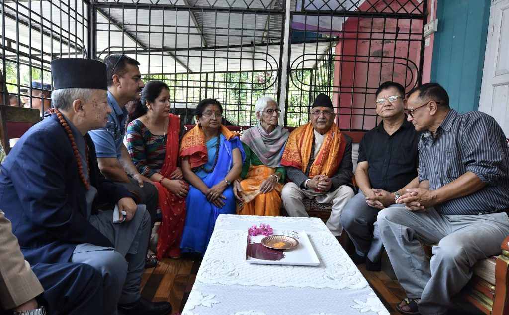 आवसीय भ्रमणमा ओली कोशी प्रदेशमा, किसान आन्दोलनका परिवारसँग भेटदेखि जन्मभूमिसम्म यस्ता छन् कार्यक्रम