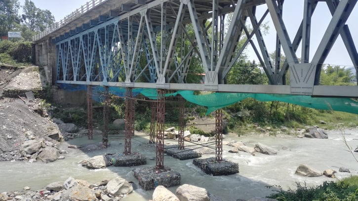 पुष्पलाल लोकमार्गमा पक्की पुलको विकल्पमा बेलिब्रिज निर्माण गरिने