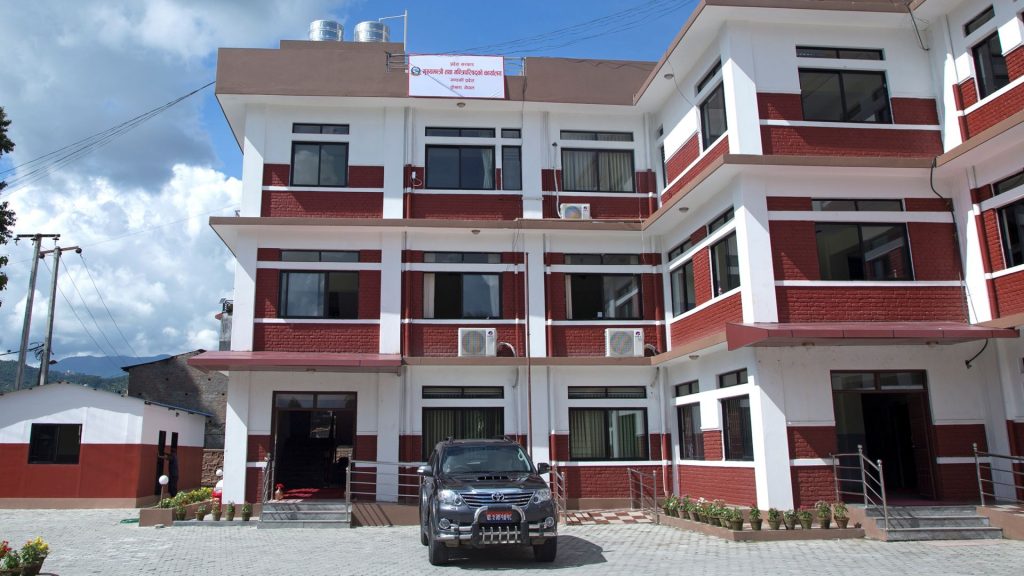 गण्डकीका मुख्यमन्त्री पाण्डेले मन्त्रीको लिष्टबाट मनाङे हटाएर थपे जीतप्रकाश आले