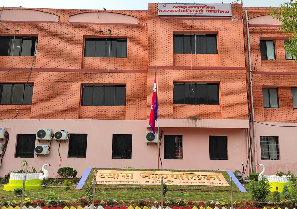 तनहुँको व्यास नगरपालिकाले यात्रुवाहक बसमा ‘डस्टविन’राख्न पत्राचार