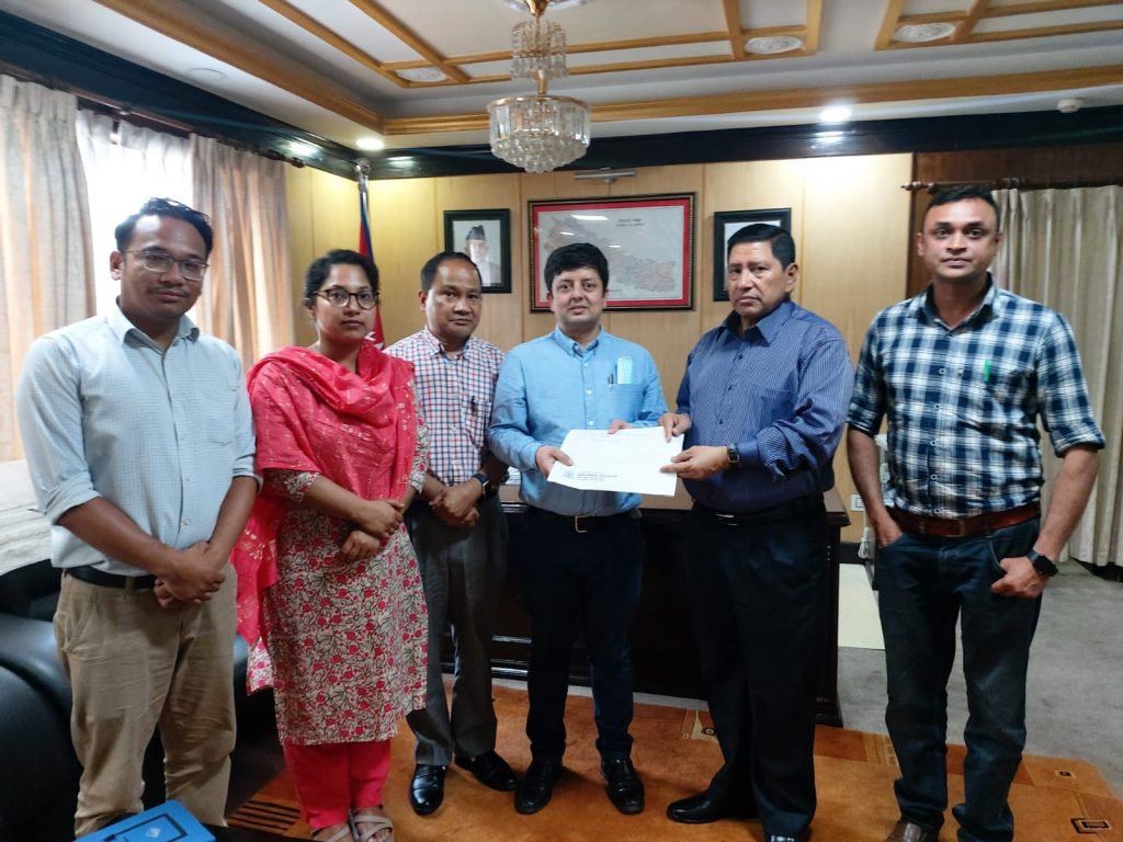 स्वास्थ्यकर्मीको सुरक्षाका लागि सुरक्षा व्यवस्था गर्न चिकित्सकहरूको माग