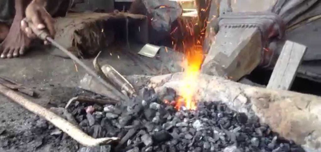 आरनको कामबाटै परिवार पाल्दै ननबहादुर