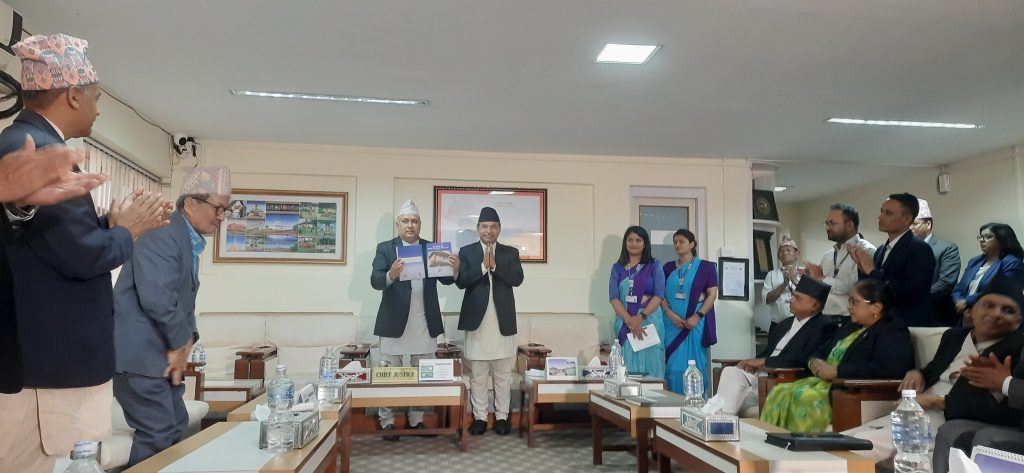 श्रमसम्बन्धी केही महत्वपूर्ण फैसलाको सङ्ग्रह २०८०’ नामक पुस्तक सार्वजनिक