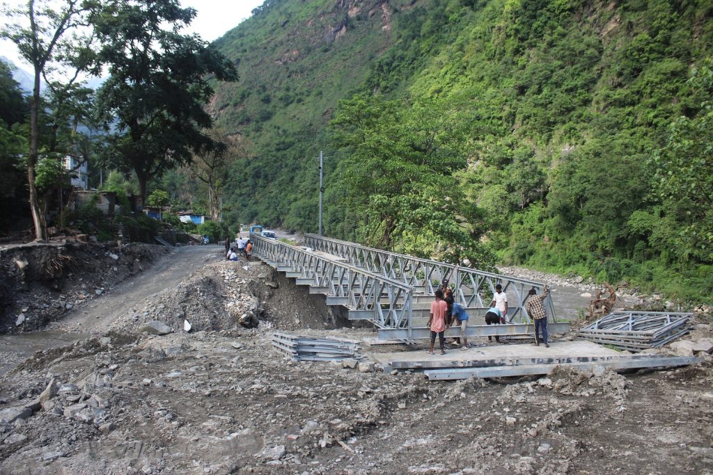 म्याग्दीको भुरुङ्गखोलामा दुई हप्तामै जडान भयो बेलीब्रिज