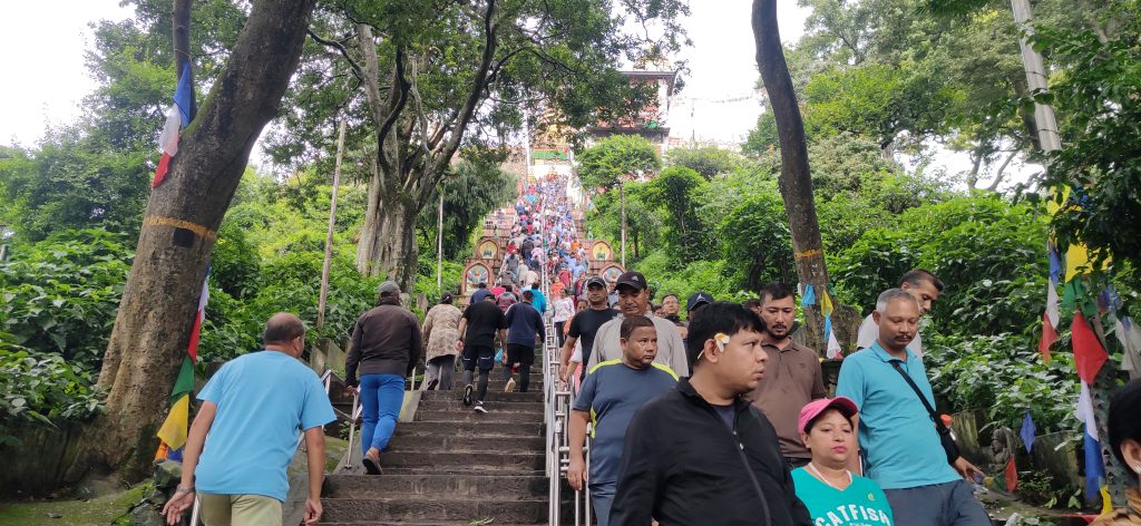 एक महिने गुंला पर्व आजबाट शुरु