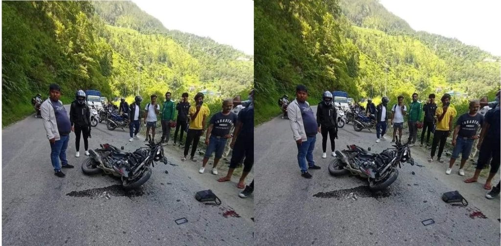 पेट्रोल बोक्ने ट्याङ्करकाे ठक्करबाट सिन्धुपाल्चोकमा दुईको मृत्यु