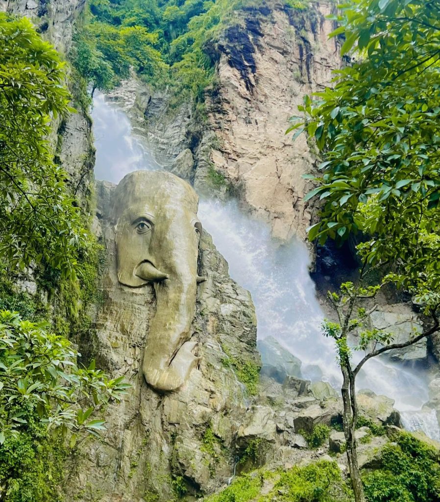 आन्तरिक पर्यटनको गन्तव्यस्थल बन्दै तनहुँकाे ‘ऐनापहरा’