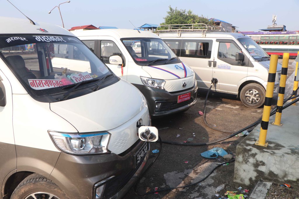 चितवनबाट लामो दूरीमा विद्युतीय सवारी सञ्चालन