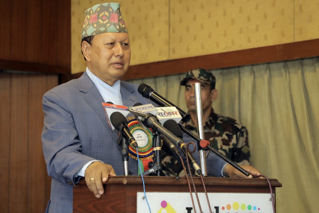फार्मेसी अनुगमन निरन्तर हुन्छः  स्वास्थ्यमन्त्री बस्नेत