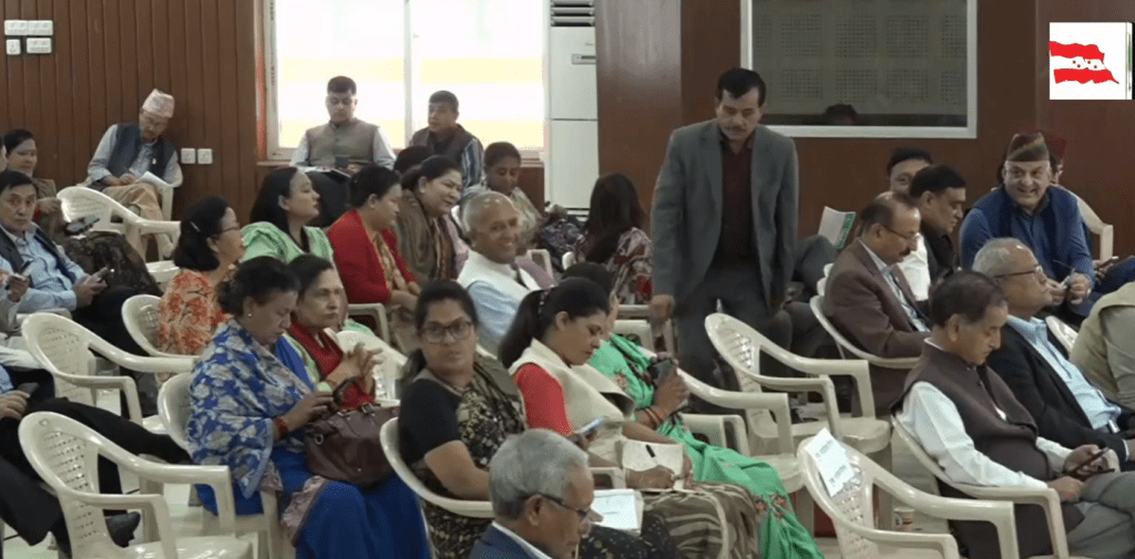 प्रचण्ड नेतृत्व सरकारको विकल्प खोज्न देउवालाई केन्द्रीय सदस्यहरुको दबाब