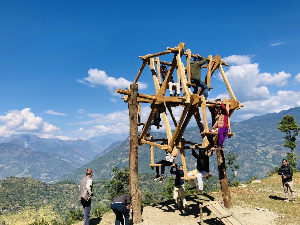 संरक्षणकाे अभावमा हराउदै चर्खे पिङ