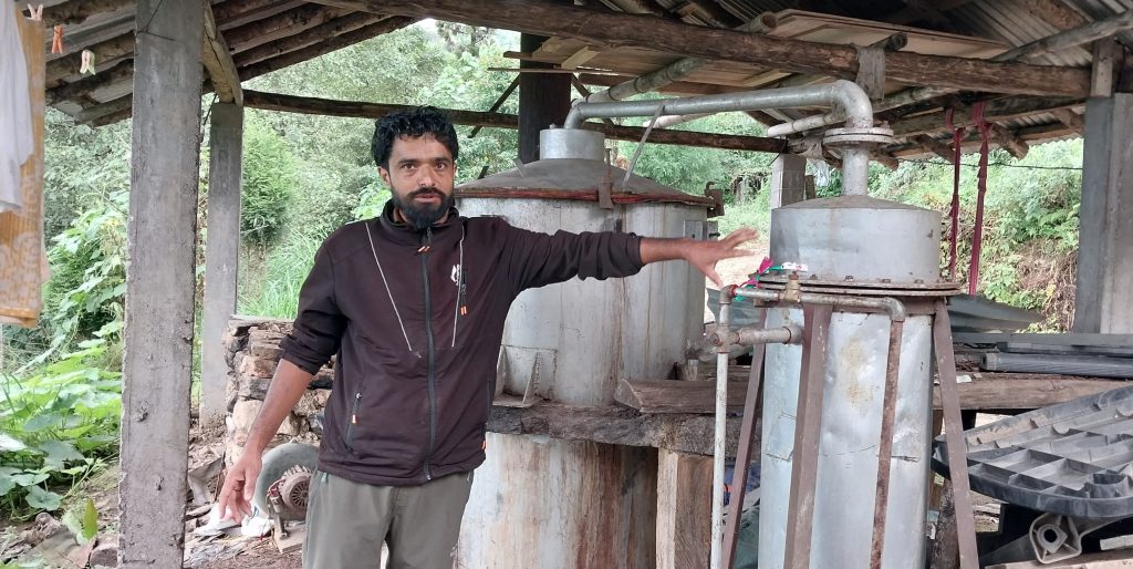 इलाममा उत्पादित जडीबुटी फ्रान्स निर्यात हुन थाल्यो