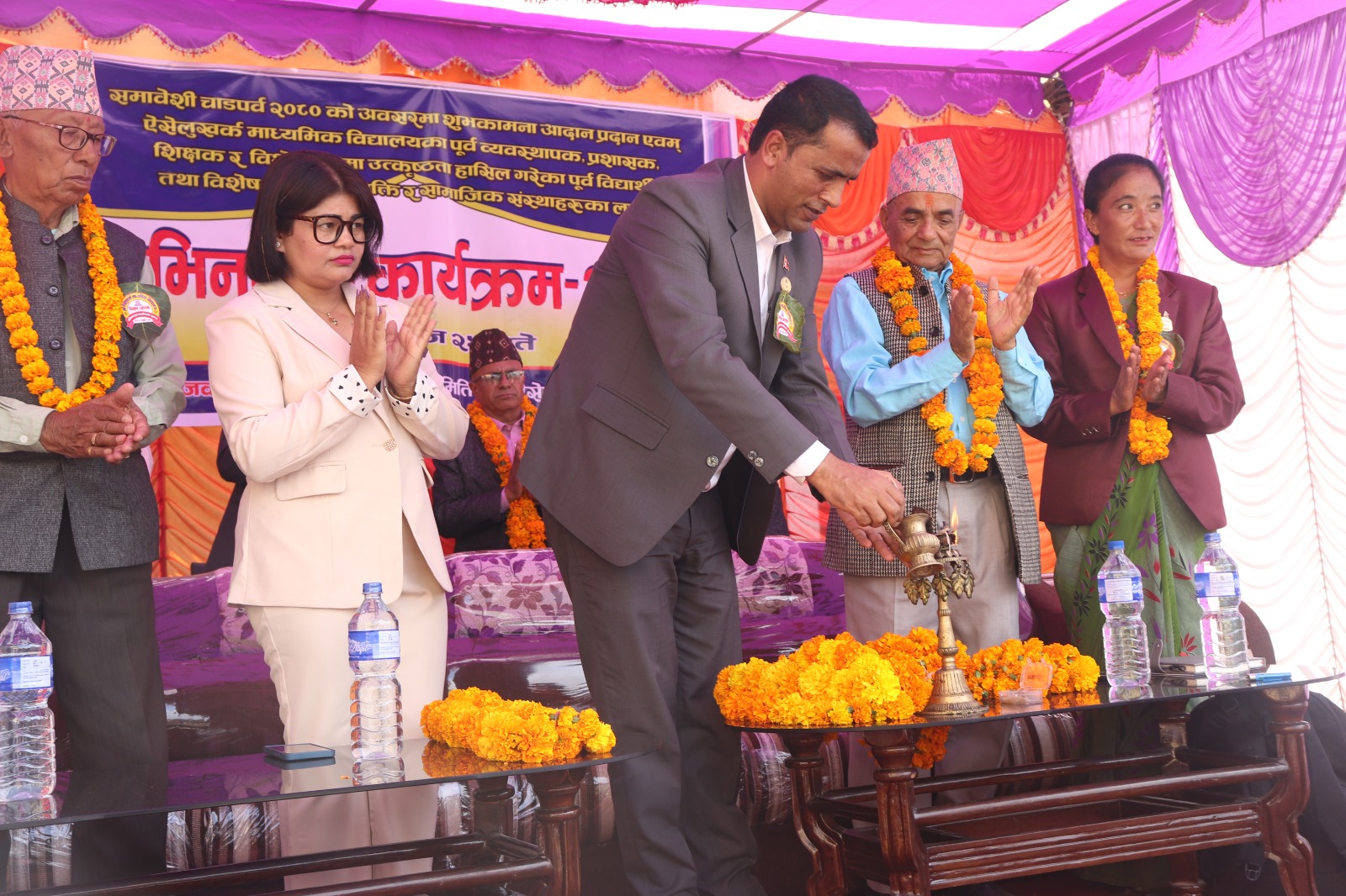 ऐसेलुखर्क माध्यमिक विद्यालयले गर्याे हालसम्मका पूर्व विद्यार्थीहरूकाे अभिनन्दन (सूची सहित)