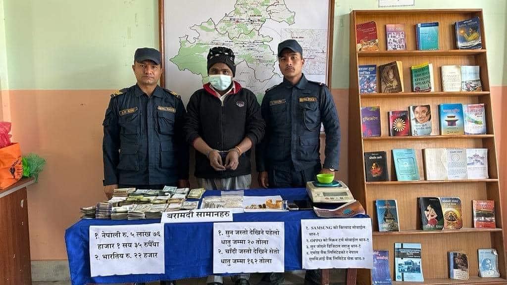 स्रोत नखुलेको रकम र सुन चाँदीसहित काभ्रेबाट एकजना पक्राउ
