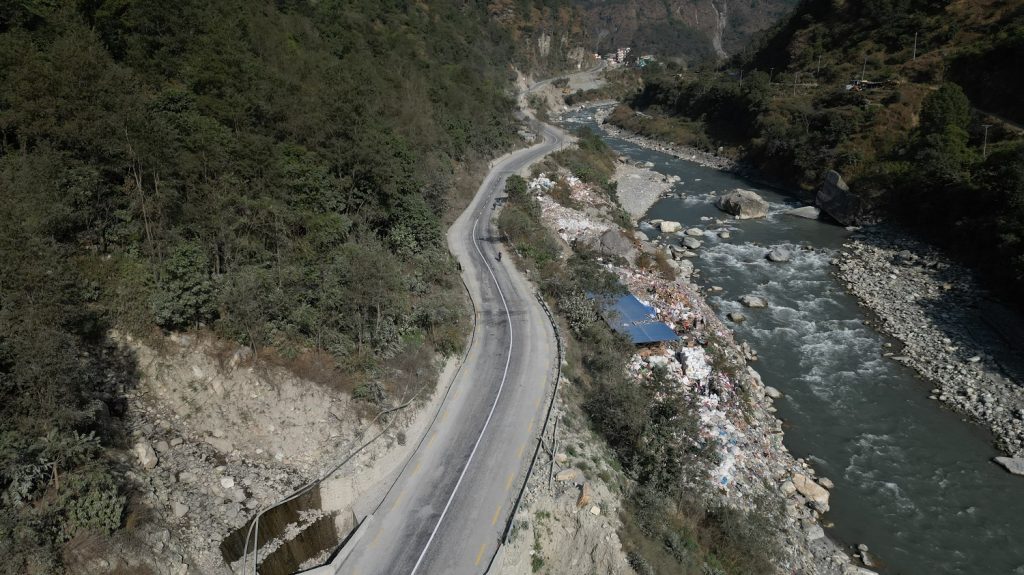 चौबीस महिना ठेक्का अवधि भएको म्याग्दीको एक सडक आयोजना एक वर्षमै निर्माण