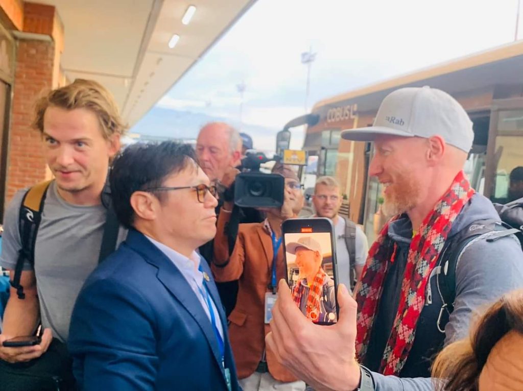 एघार महिनामा भित्रिए नौ लाखभन्दा बढी पर्यटक