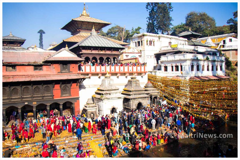 पशुपति, गलेश्र्वर र देवघाटलगाएतका शिवालयमा शतबीज छर्ने भक्तजनको घुइँचो (तस्बिरहरू )
