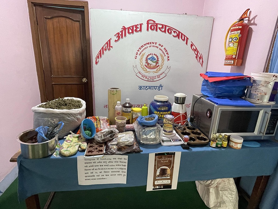 काठमाडाैंमै बेचिन्छ गाँजा मिसाईएकाे केक, एकजना पक्राउ
