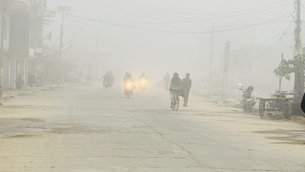 तराईका भूभागमा हुस्सु र कुहिरो