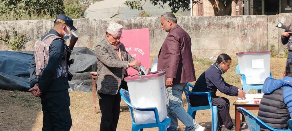 कर्णालीमा मतदान सकियो, कोशी र बागमतीमा अन्तिम चरणतर्फ