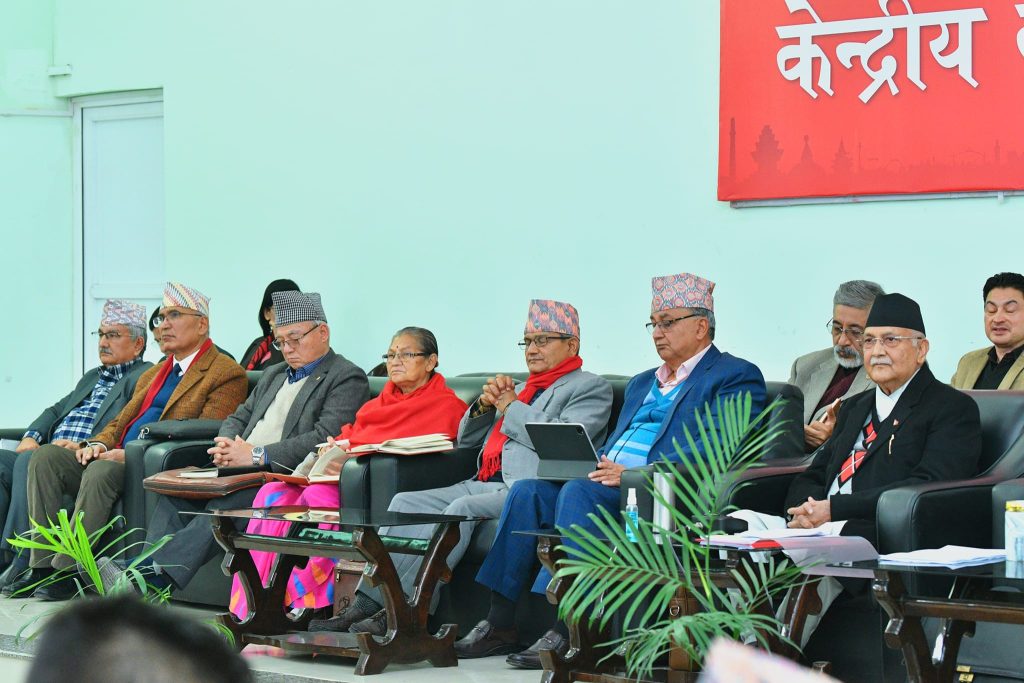 एमाले बैठकमा नौवटा समूह विभाजन भोलिदेखि समूहगत छलफल सुरु