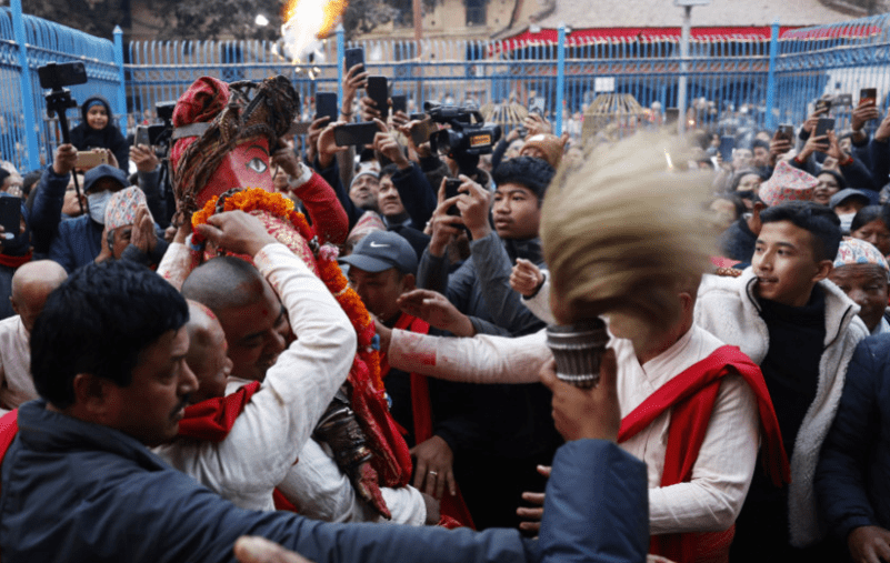 ६ महिनाका लागि बुङमतिबाट पाटन लगियाे रातो मत्स्येन्द्रनाथ