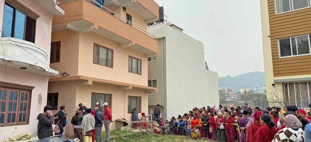 सीतापाइला घटनाका मृतकहरूकाे शव पोस्टमार्टमका लागि त्रिवि शिक्षण अस्पताल पठाइयाे