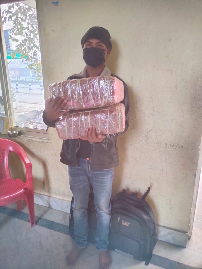 मकवानपुरबाट दश किलो गाँजासहित एकजना पक्राउ