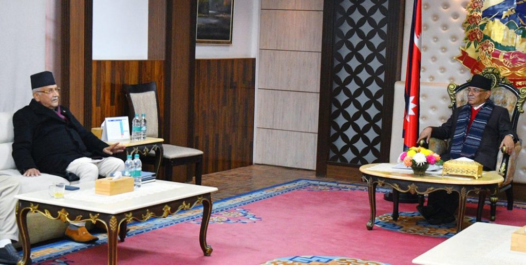 प्रधानमन्त्री प्रचण्ड र अध्यक्ष ओलीबीच भेटवार्ता