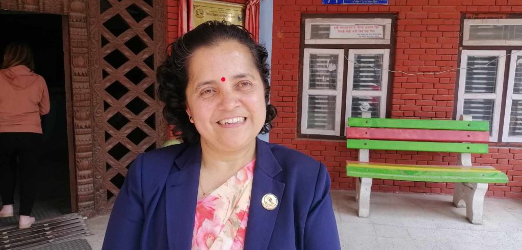 प्रेस चौतारी चितवनको भवन निर्माणमा एमाले नेतृ रावलद्वारा आर्थिक सहयोग