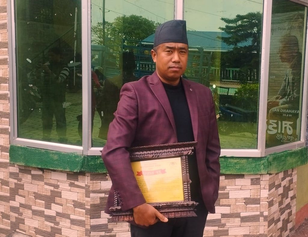 नेपाली मूर्तिकला क्षेत्रका अब्बल मूर्तिकार बिष्णु प्रसाद श्रेष्ठ सम्मानित