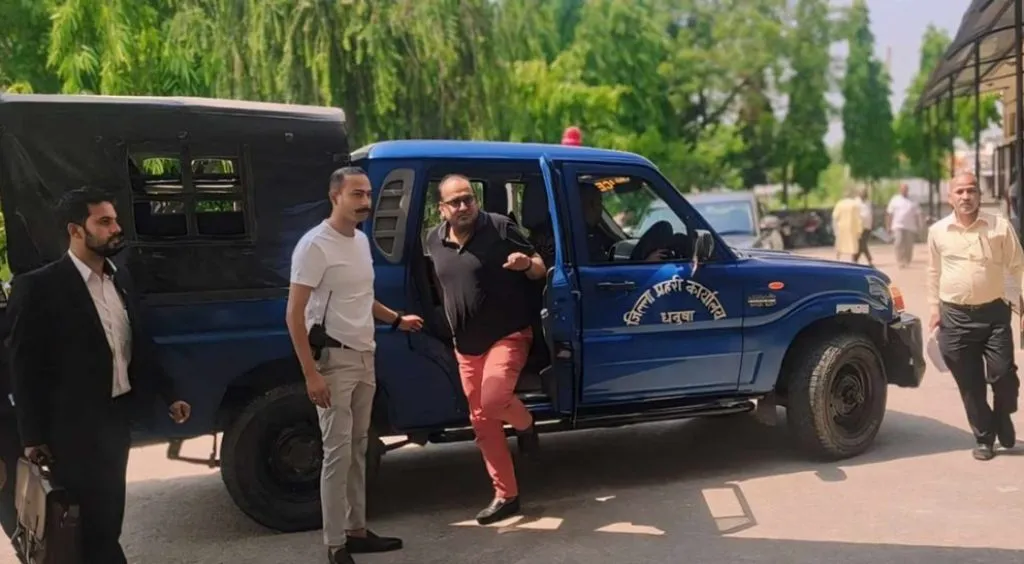 नागरिकता किर्ते सम्बन्धी कसुरमा हिरासतमा रहेका सिरोहिया अस्पतालमा भर्ना