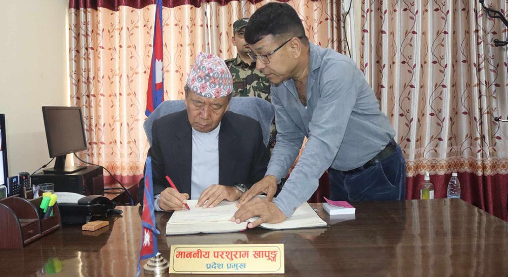 कोशीमा प्रदेश प्रमुख खापुङद्वारा सरकार गठनको आह्वान