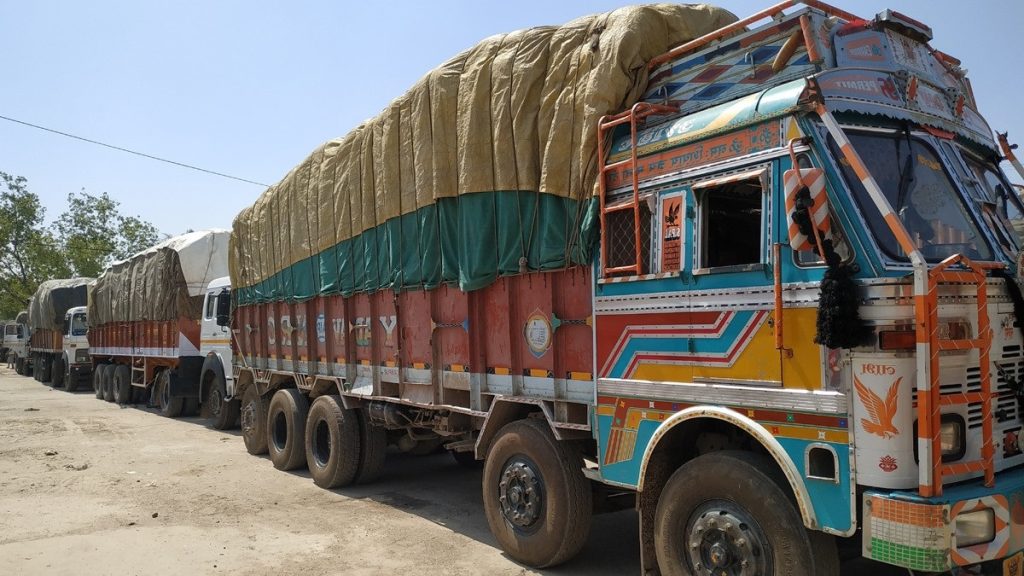 नेपालगञ्ज नाकाबाट ७० करोड बढीको जडिबुटी निकासी