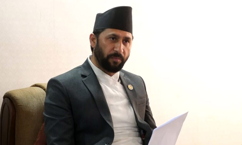 गृहमन्त्री लामिछानेकाे निलम्बन माग गर्दै सर्वोच्चमा रिट