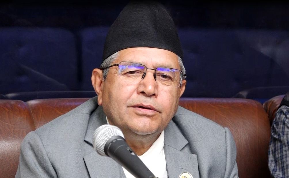 सभामुख घिमिरेले प्रधानमन्त्रीसहित शीर्ष नेताहरूसँग छलफल गर्दै