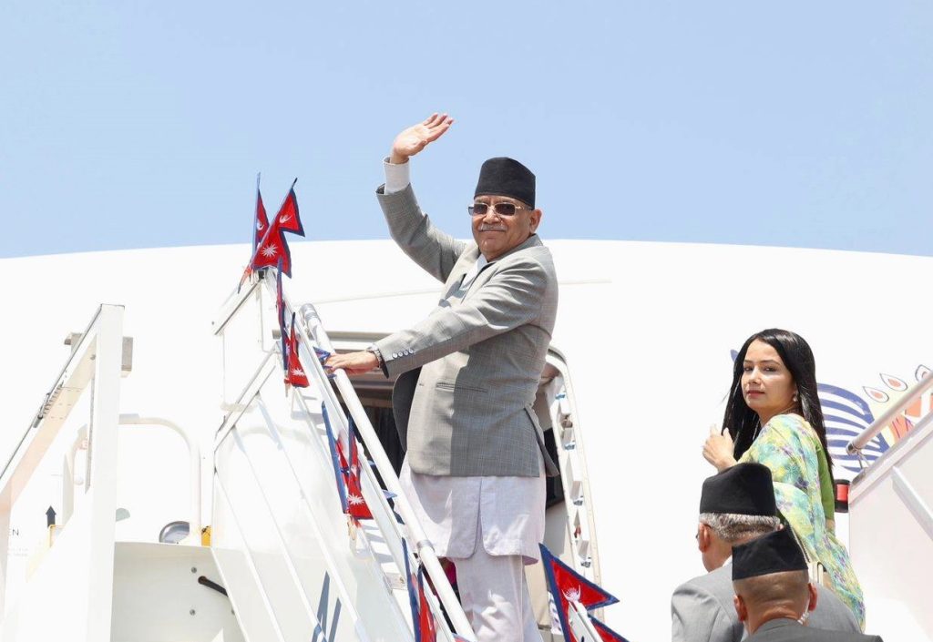 शपथमा सहभागी हुन प्रधानमन्त्री ‘प्रचण्ड’ भारत प्रस्थान