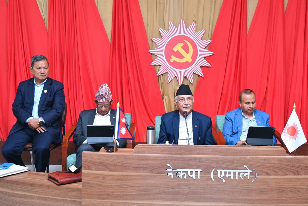 एमाले सचिवालय बैठक भाेलिका लागि सर्यो,