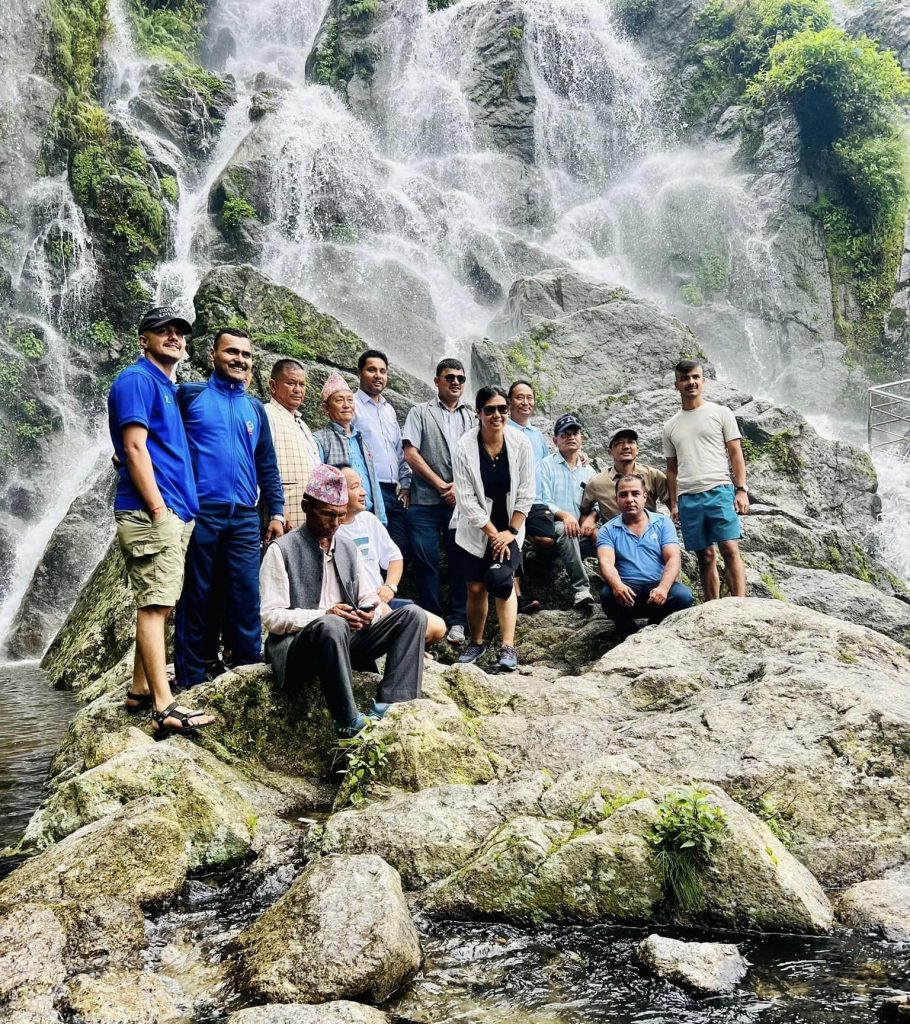 पर्यटन पूर्वाधारले आकर्षक बन्दै ‘तीनधारे झरना’