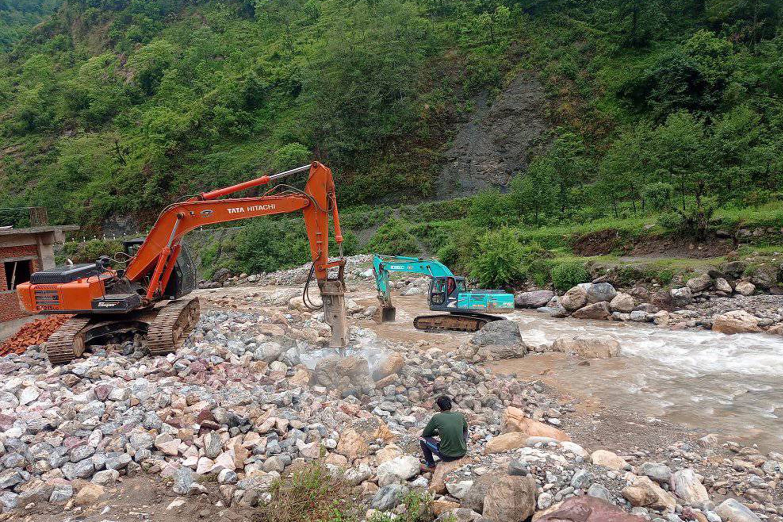 बागलुङका कालीगण्डकी नदीसहित विभिन्न स्थानका मसानघाट अतिक्रमणमा