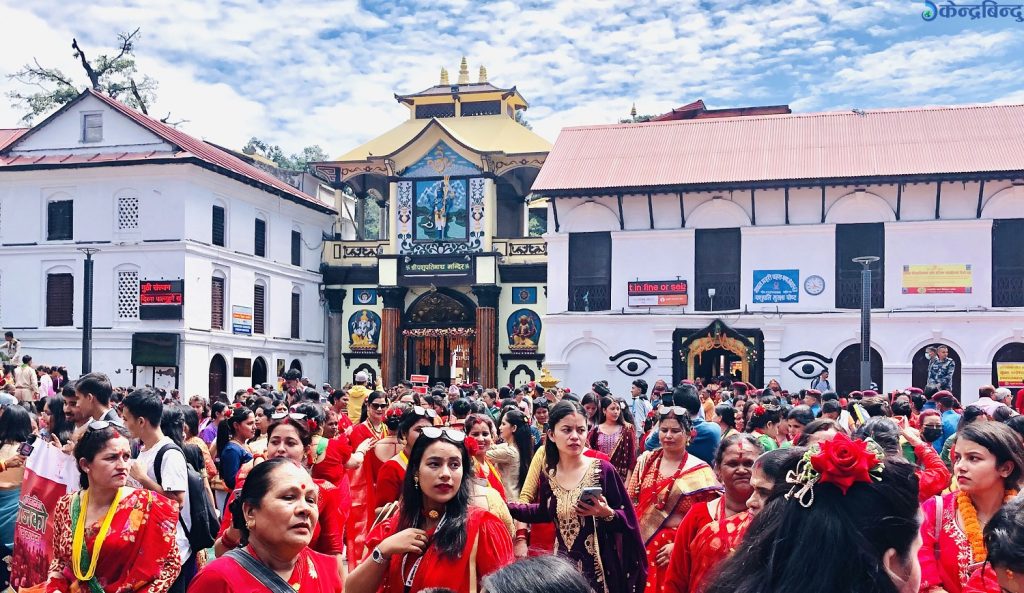 पशुपतिनाथमा हरितालिका तीजकाे तयारी पूरा, तीन बजे नै चारै ढोका खोलिने