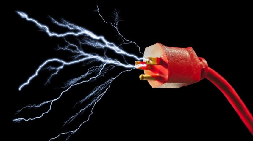 मोरङमा पानी तान्ने क्रममा करेन्ट लागेर किसान दम्पतीको मृत्यु