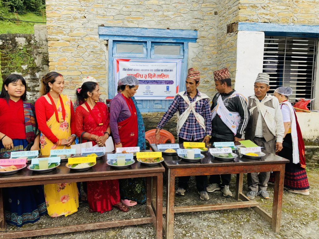 बागलुङमा घरबासको आकर्षण : पाहुनालाई तीस थरिका परिकार खुवाउँदै