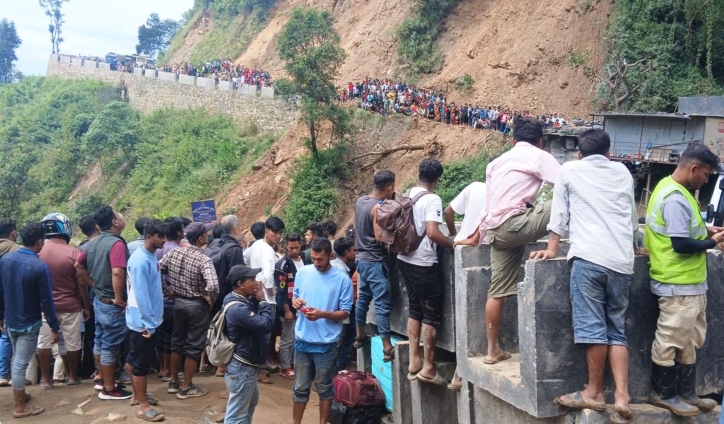 उपत्यकाको ११ स्थानमा ‘रेकर्ड ब्रेक’ वर्षा, बाढी पहिराेले ठूलाे धनजनकाे क्षति