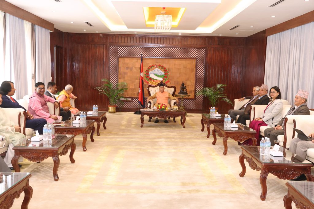 सत्तारूढ दल राष्ट्रिय मुद्दामा एक ढिक्का भएर प्रस्तुत हुने