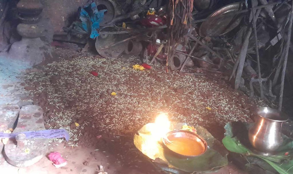 दसैँघर गोरखा दरबारमा विधिपूर्वक जमरा राखियो